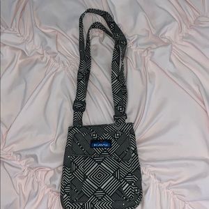 Kavu cross body pouch
